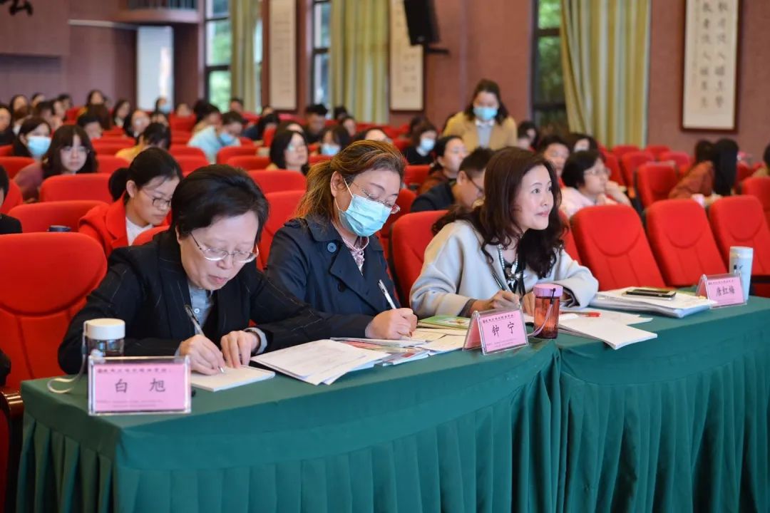 成都学英语在哪里学_成都学英语哪个培训机构最好_成都学英语哪个学校好