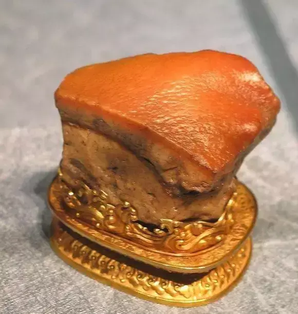 血胆玛瑙_血胆玛瑙图案石亿元_血胆老玛瑙价值