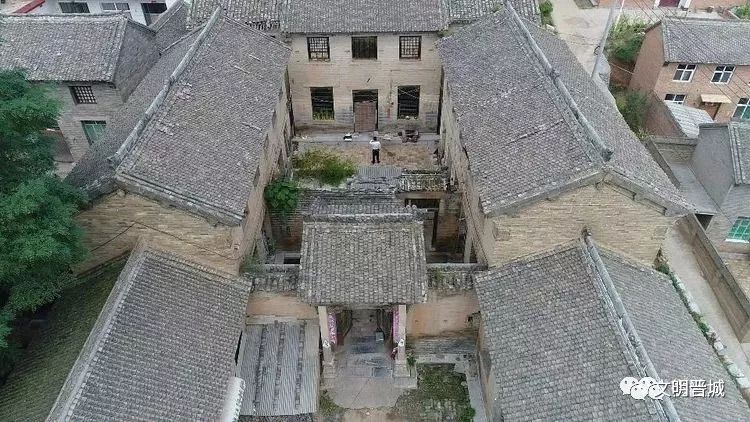 琮琤的拼音_琮琤怎么读什么意思_琤琮