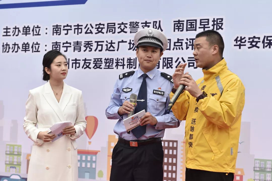 骑乘_金色骑乘牦牛_金色骑乘牦牛缰绳