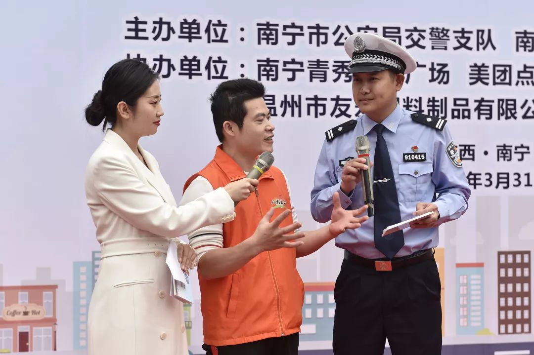 骑乘_金色骑乘牦牛缰绳_金色骑乘牦牛
