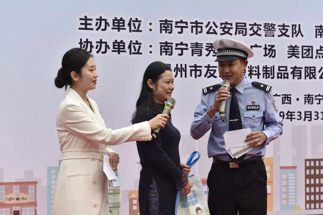 金色骑乘牦牛缰绳_骑乘_金色骑乘牦牛