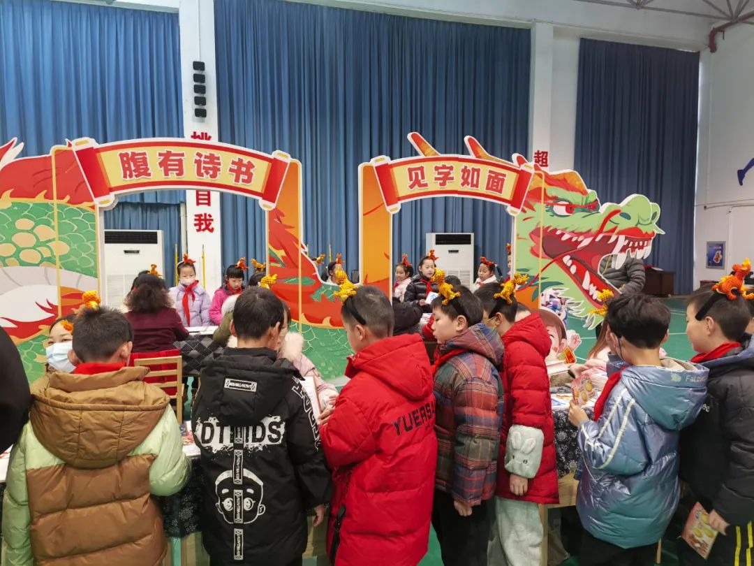 组词玩什么_玩的组词_组词玩具