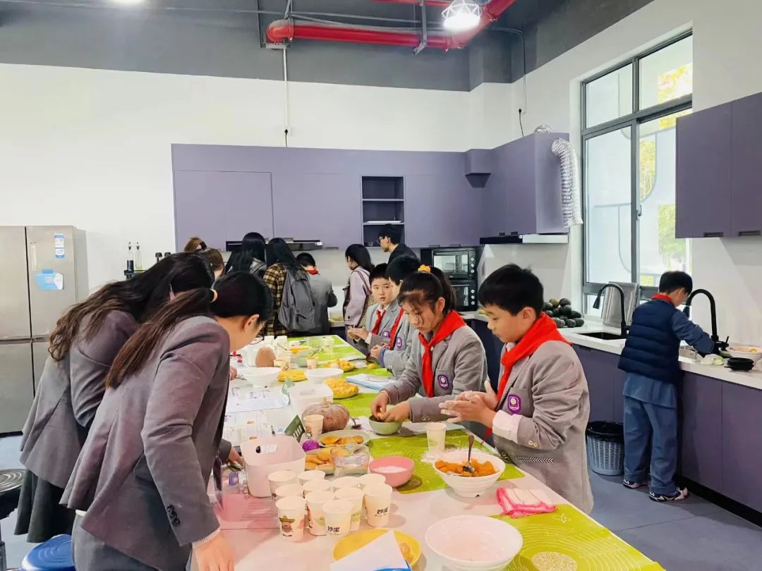 组词玩具_玩的组词_组词玩什么