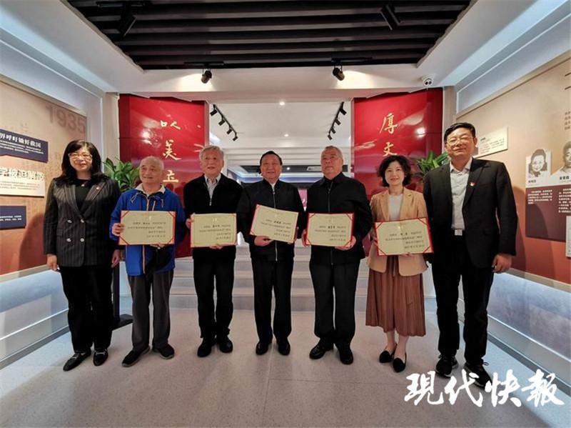 浙江宁海中学校服_浙江宁海中学2019高考_浙江省宁海中学