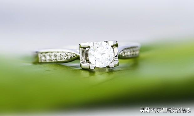 克拉钻石一般多少钱_一克拉的钻戒多少钱_克拉钻石戒指图片大全