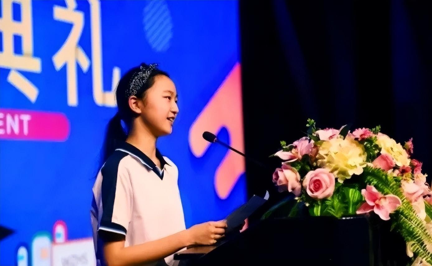 几岁上大学_大学上课时间_大学上课能玩手机吗