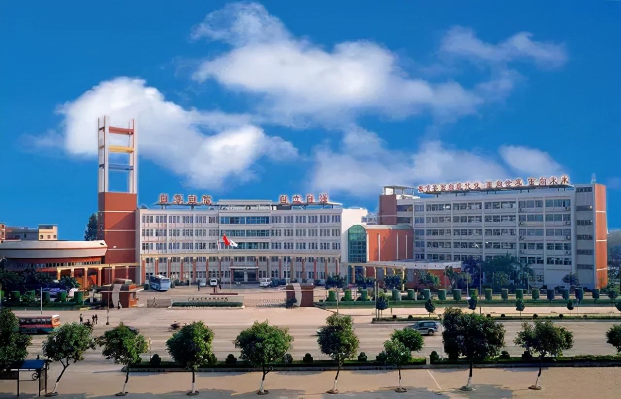 黄埔职业学校技术怎么样_黄埔职业技术学校招生简章_黄埔职业技术学校