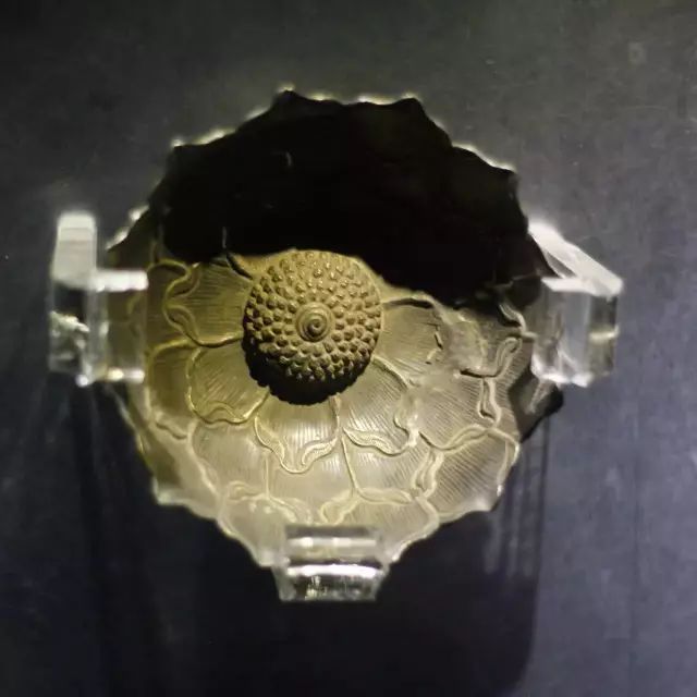 恣欢谑的注音和翻译_恣欢谑的拼音和意思_斗酒十千恣欢谑