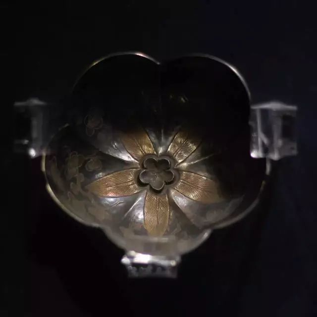 恣欢谑的拼音和意思_恣欢谑的注音和翻译_斗酒十千恣欢谑