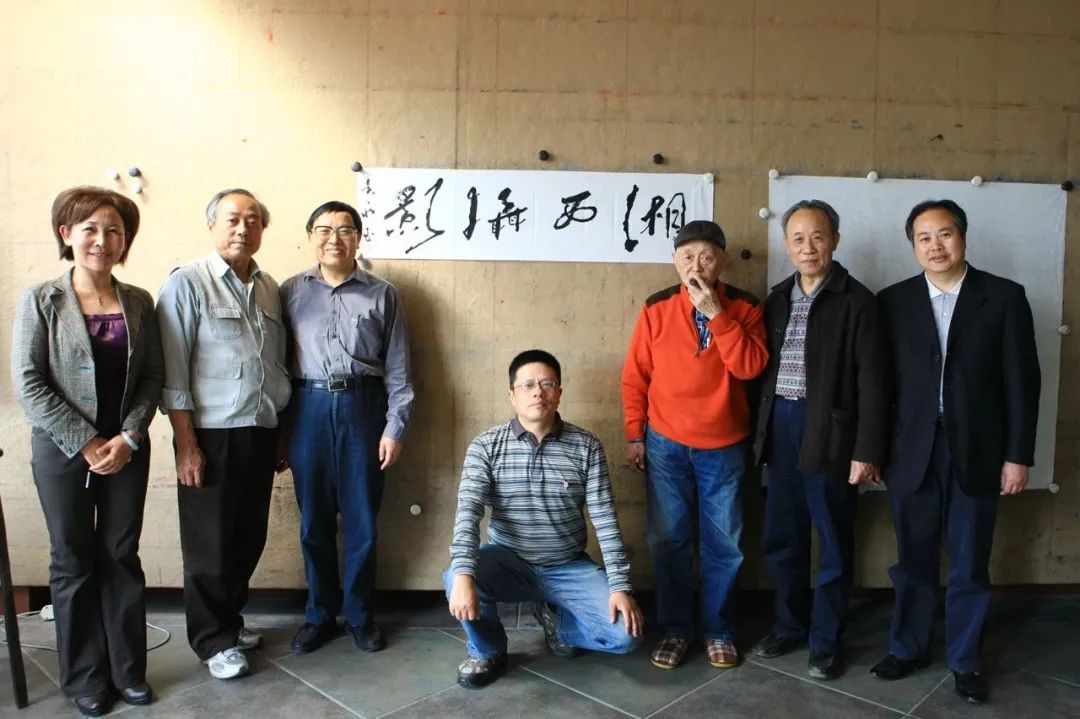 黄永玉的画现在市场价_黄永玉的画值多少钱_黄永玉的画值钱吗