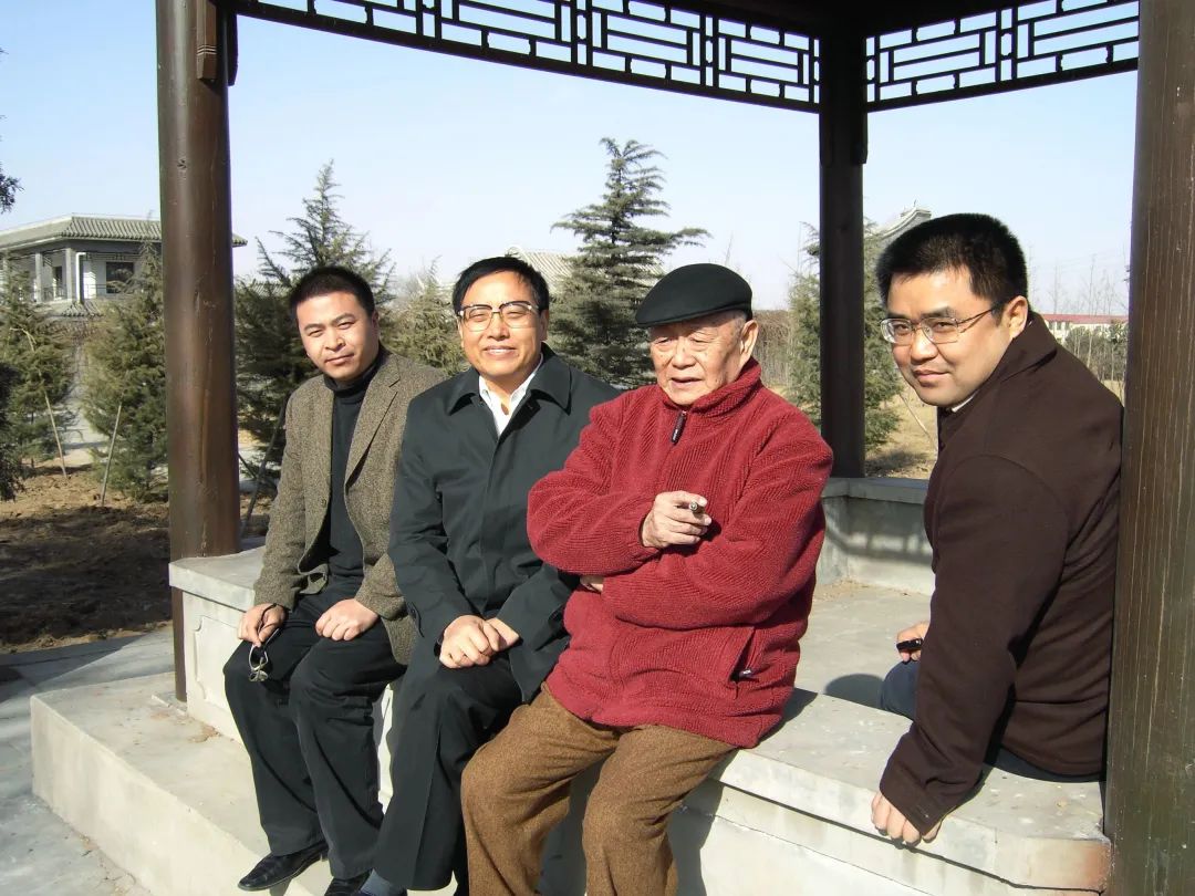 黄永玉的画值钱吗_黄永玉的画值多少钱_黄永玉的画现在市场价