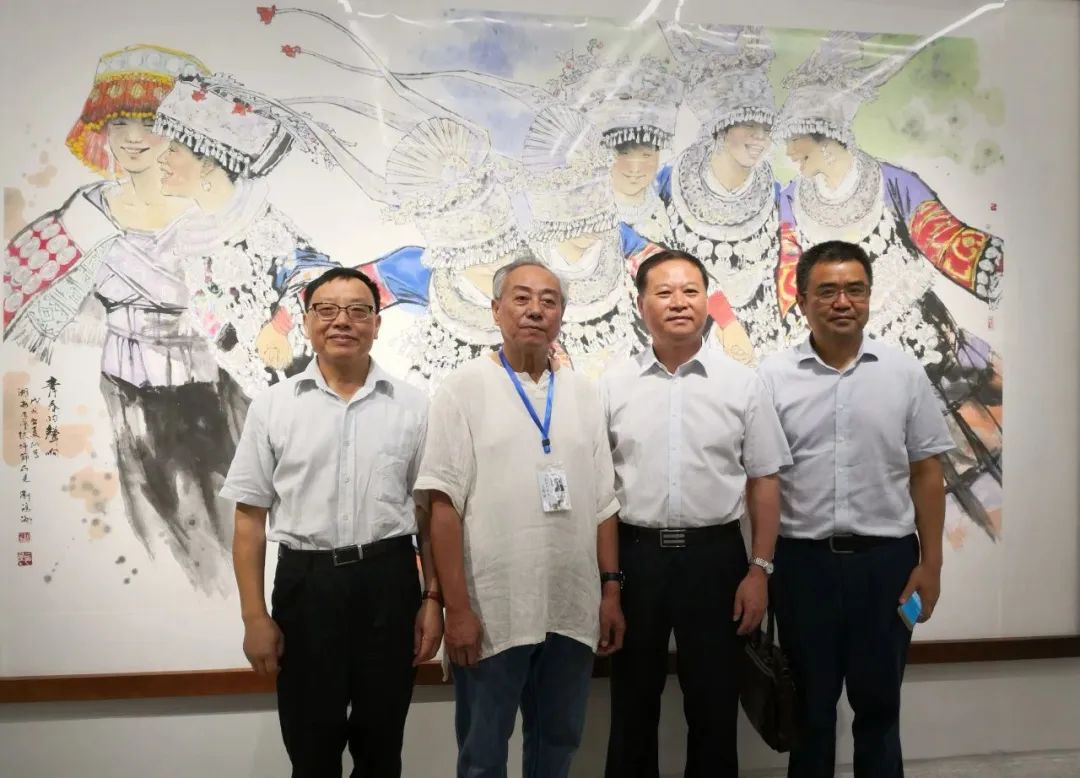 黄永玉的画值钱吗_黄永玉的画值多少钱_黄永玉的画现在市场价