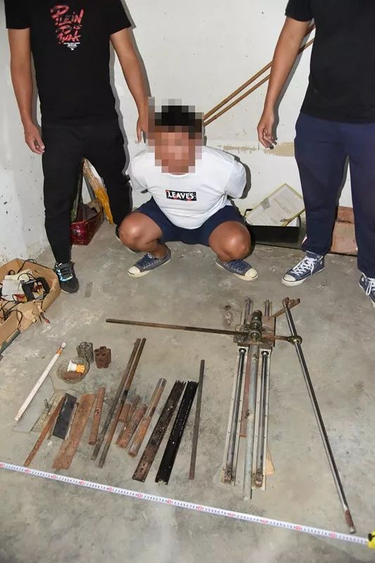 拍手称赞的意思_拍手称赞_拍手称快