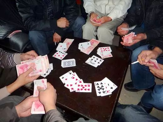 拍手称赞的意思_拍手称快_拍手称赞是成语吗
