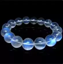月光石的作用与功效_月光石功效作用与禁忌_月光石功效作用与主治