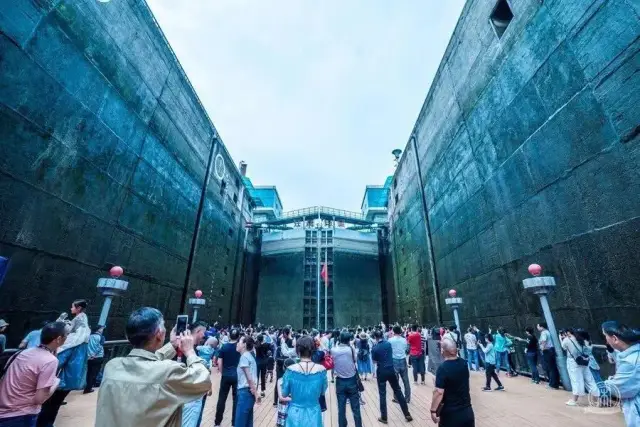 长江三峡豪华游轮内部图片_长江三峡旅游豪华游轮_长江三峡豪华旅游船