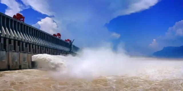 长江三峡豪华游轮内部图片_长江三峡豪华旅游船_长江三峡旅游豪华游轮