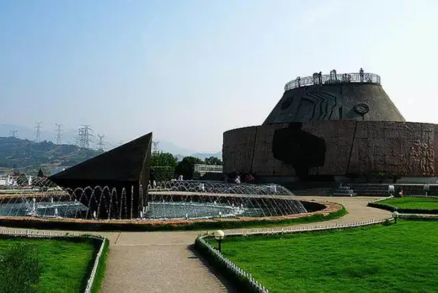 长江三峡豪华游轮内部图片_长江三峡豪华旅游船_长江三峡旅游豪华游轮