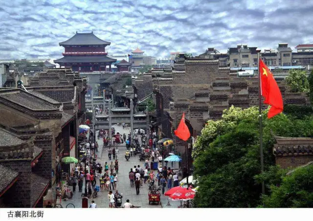 长江三峡豪华旅游船_长江三峡旅游豪华游轮_长江三峡豪华游轮内部图片