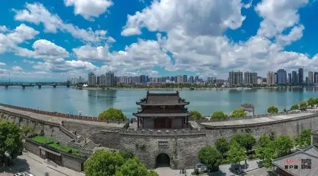 长江三峡豪华游轮内部图片_长江三峡豪华旅游船_长江三峡旅游豪华游轮