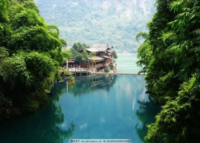 长江三峡豪华旅游船_长江三峡豪华游轮内部图片_长江三峡旅游豪华游轮