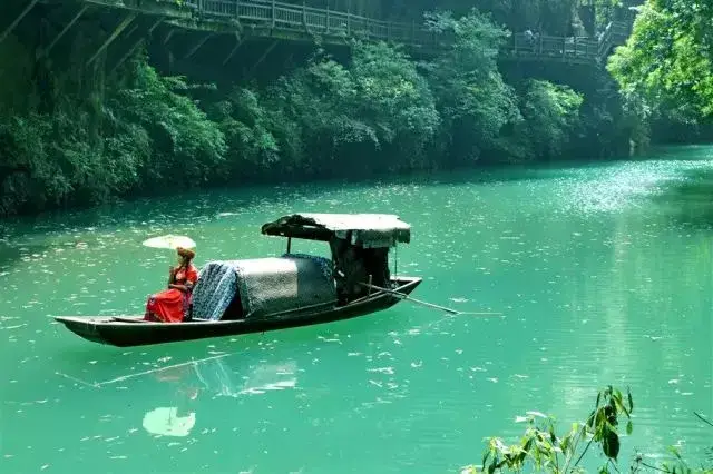 长江三峡豪华游轮内部图片_长江三峡豪华旅游船_长江三峡旅游豪华游轮