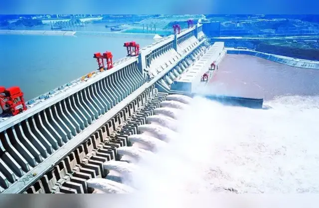 长江三峡旅游豪华游轮_长江三峡豪华旅游船_长江三峡豪华游轮内部图片