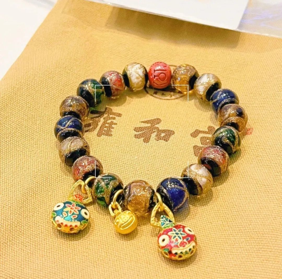 琉璃手镯值钱吗_琉璃手镯对人体有害吗_琉璃手镯
