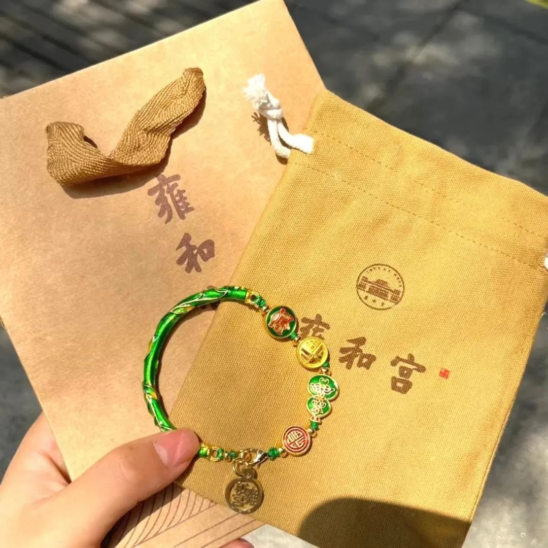 琉璃手镯值钱吗_琉璃手镯对人体有害吗_琉璃手镯