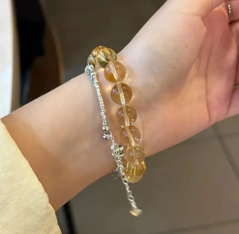 琉璃手镯值钱吗_琉璃手镯对人体有害吗_琉璃手镯