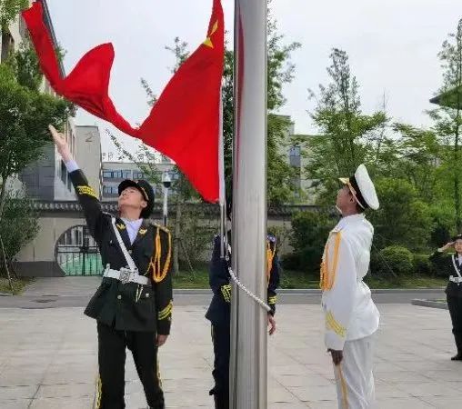 高中上学学费_高中学费最终去向_高中学费多少一学期
