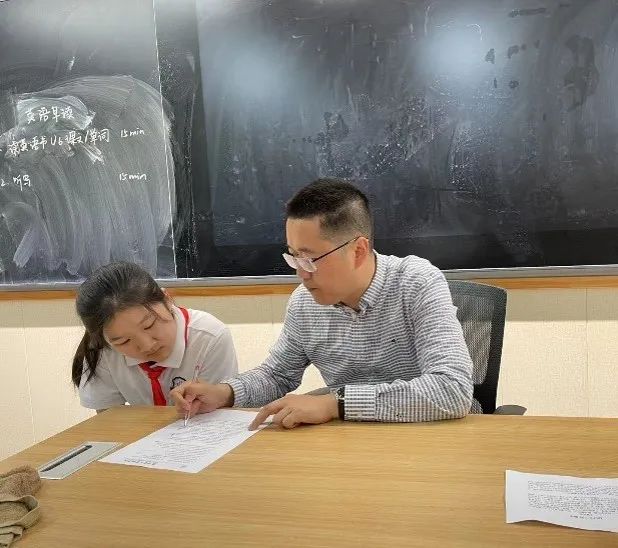 高中学费多少一学期_高中上学学费_高中学费最终去向