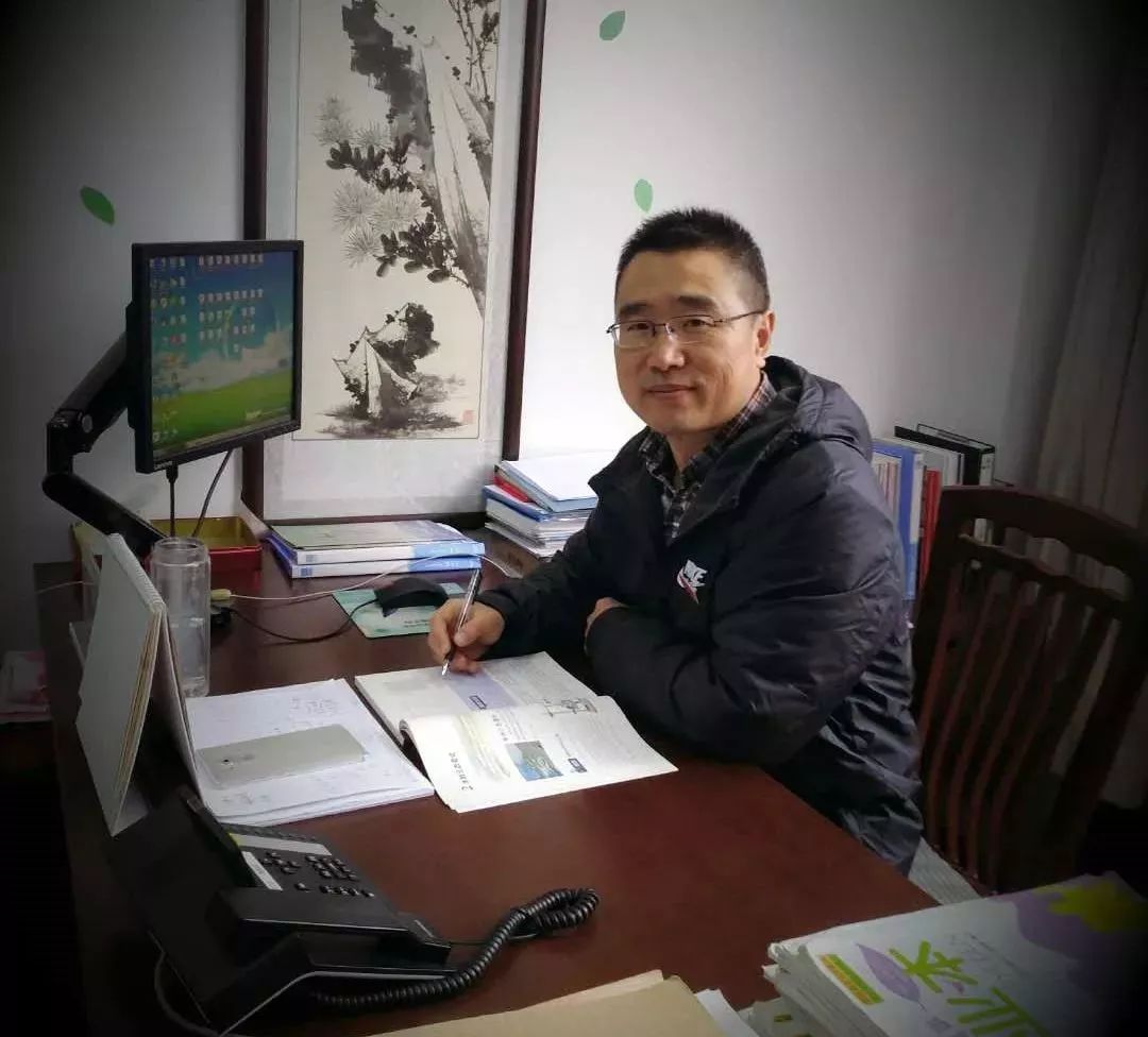 高中学费多少一学期_高中学费是一年还是一个学期_高中阶段学费