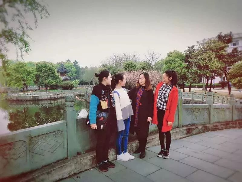 高中学费是一年还是一个学期_高中学费多少一学期_高中阶段学费