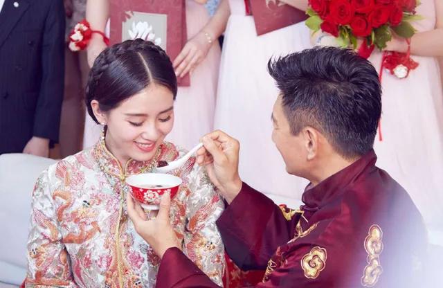 杨幂我老公呢出自哪里_杨幂原来老公是谁_杨幂出自老公是谁
