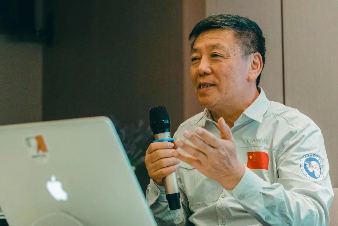 湛蓝徽章中徽章有什么用_湛蓝徽章好看不_湛蓝徽章