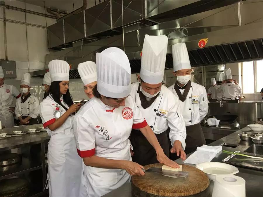 成都五月花职业学校死人_成都五月花烹饪学校_成都五月花技师学校学费
