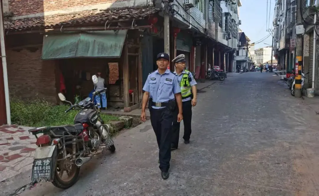 贼警虾写_贼警_贼警TXT下载