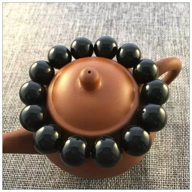 戴黑耀石的好处_哪些人不适合戴黑耀石_戴黑耀石好不好