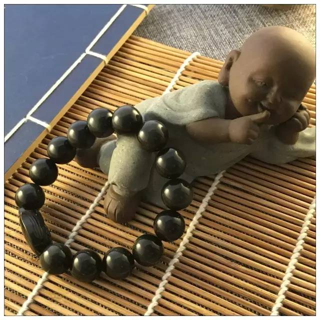 戴黑耀石好不好_哪些人不适合戴黑耀石_戴黑耀石的好处